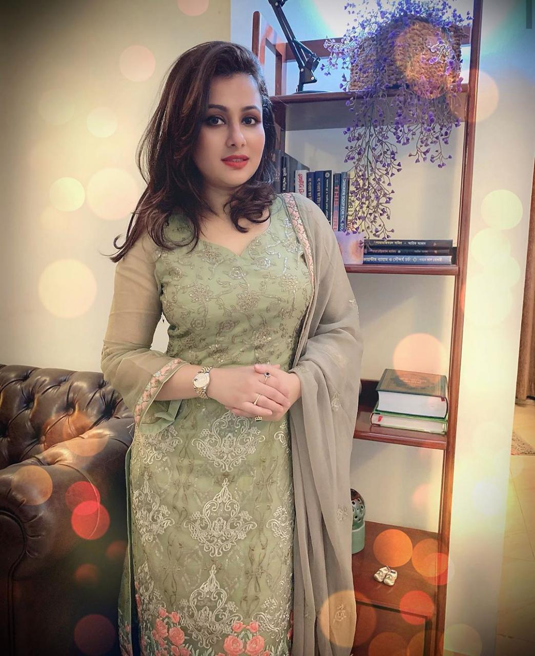 TV Model Escorts Service in Mumbai | High Profile Celebrities Escorts in Mumbai  9990222242 High Class Celebrities Escorts in Mumbai,