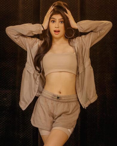 Low Cost Call Girls in anjuna Goa 7669011019  Cash Payment Quick Delivery Goa Call Girls Service