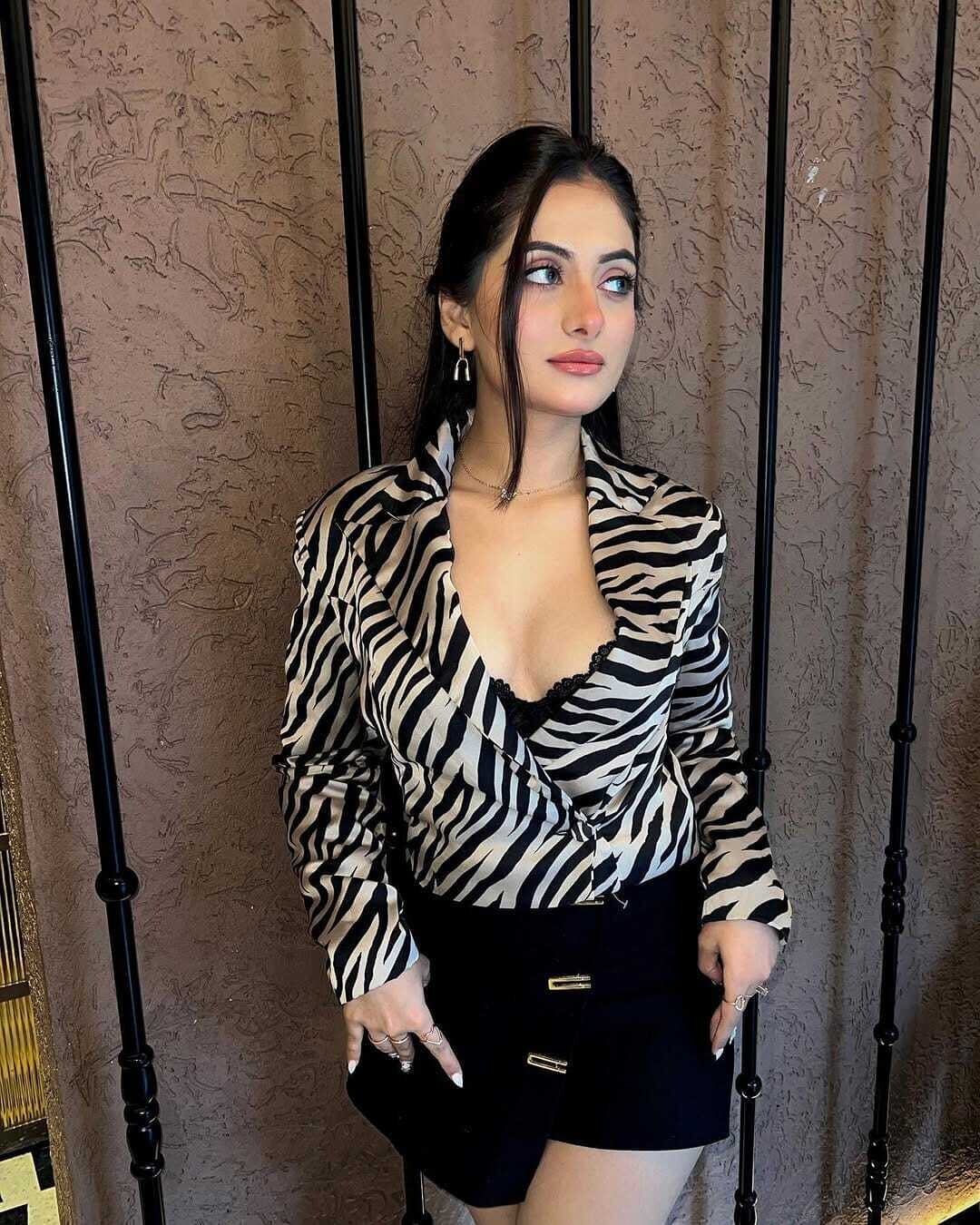 [{((Premium))}] Call Girls in panaji Goa꧁ 9910359776꧂Delicious & Charming Escorts Service