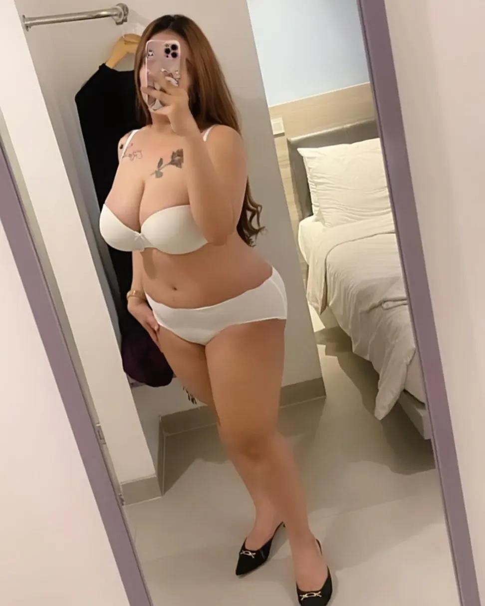 Call Girls In Le Méridien Hotel Connaught Place ⇆ 9211923703 ⇆ Escorts In Delhi NCR