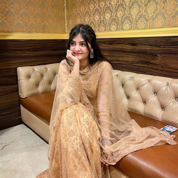 9319099832 Call Girls In Delhi escorts service Indian Russian Escort