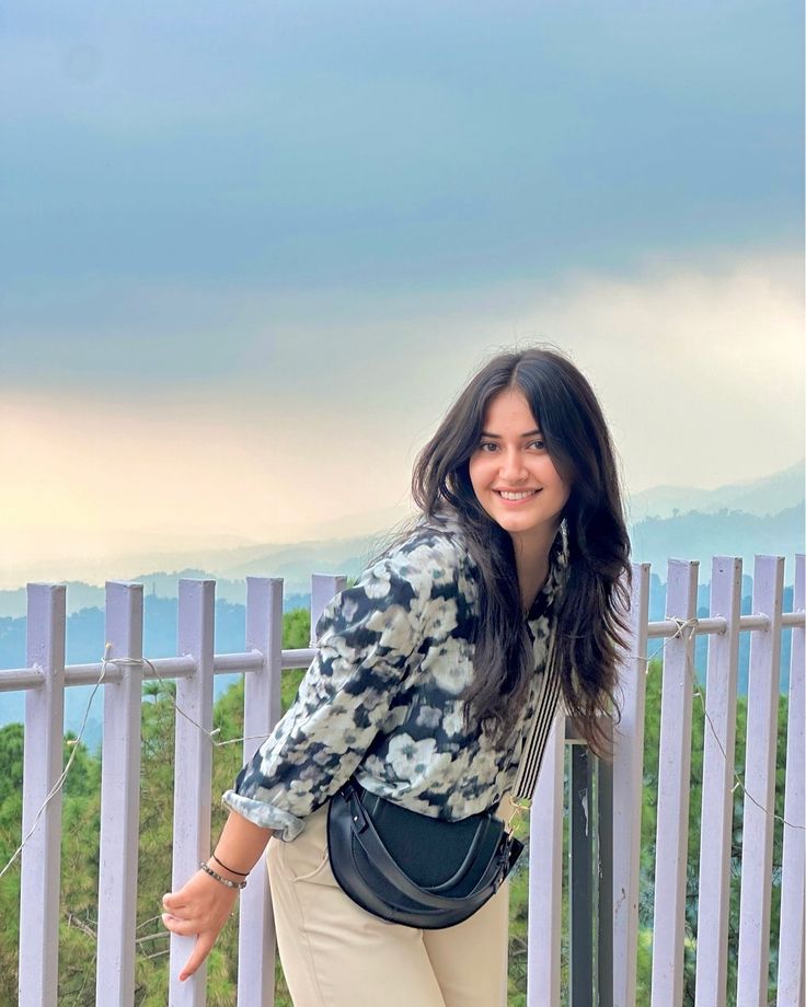 Call Girls In Jasola ⅍ん9711014705ん⅍ {(Delhi-NCR)}