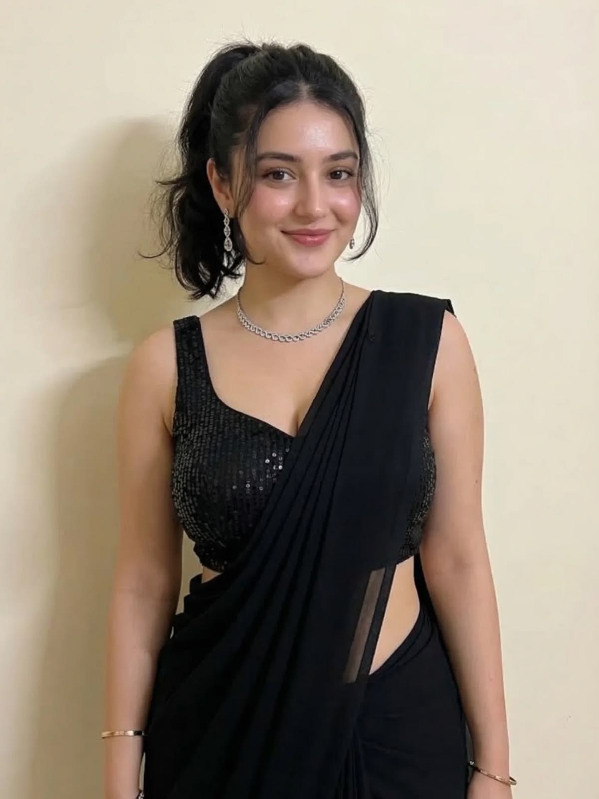 Call girls Panchsheel Enclave 9643097474 escorts service delhi ncr