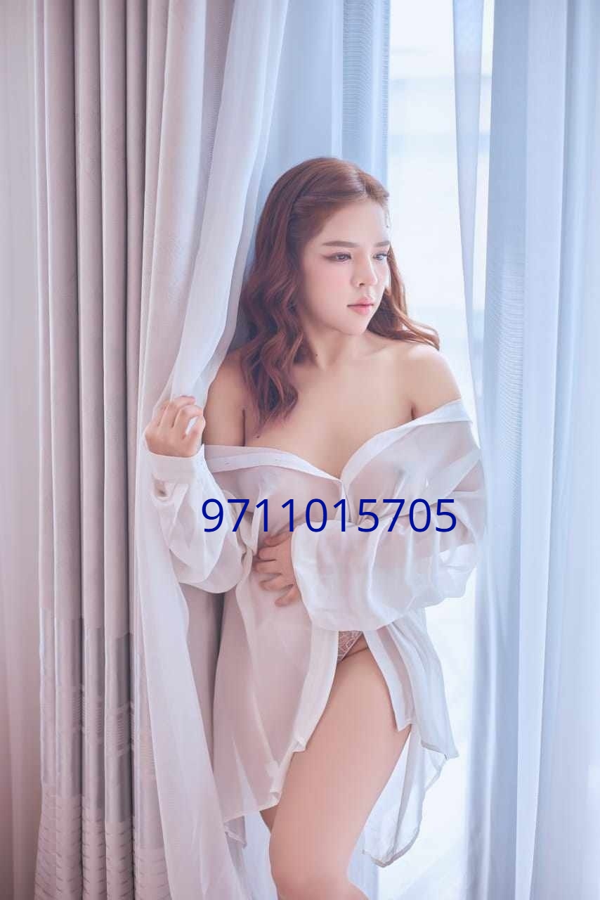 Call Girls In Budh Nagar ⋰ 9711014705 ⋰ Book ₹ 7,000 Delhi