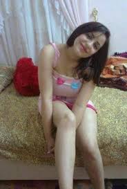 BEAUTIFUL YOUNG LOW REET CALL GIRLS IN DELHI {Sarojini Nagar}CALL US,7042104524
