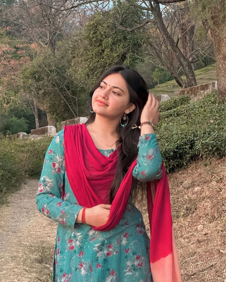 9643097474 | Low Rate Call Girls In Shaheen Bagh Delhi |Service