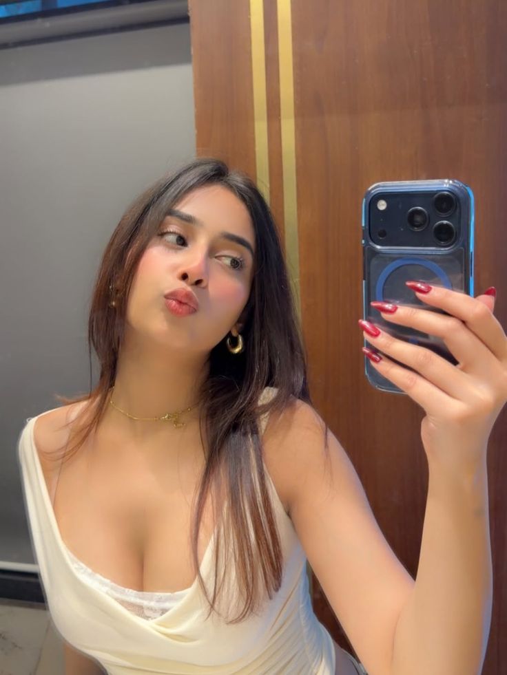 Call Girls In Patparganj 9711014705 Escort Service