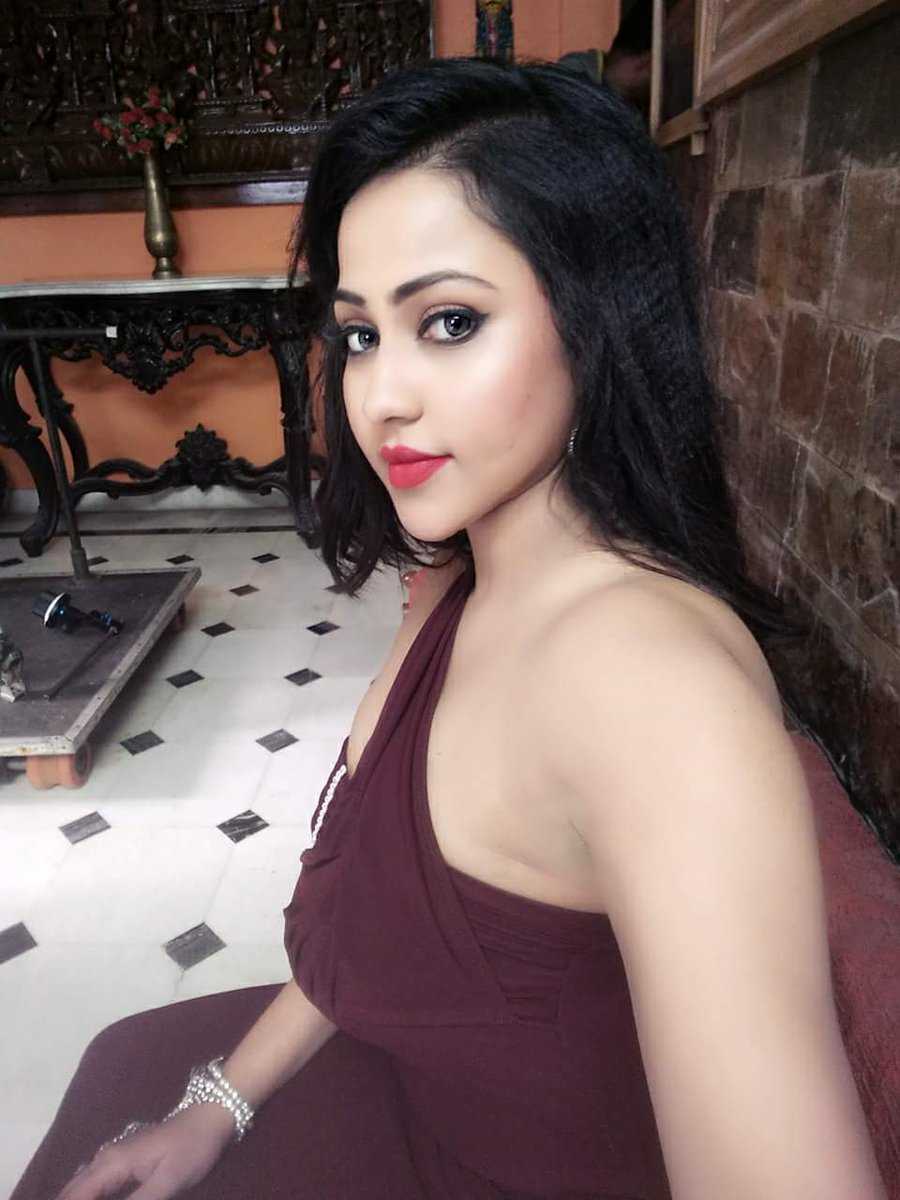 Call Girls in Dhaula Kuan Delhi NCR 9958018831