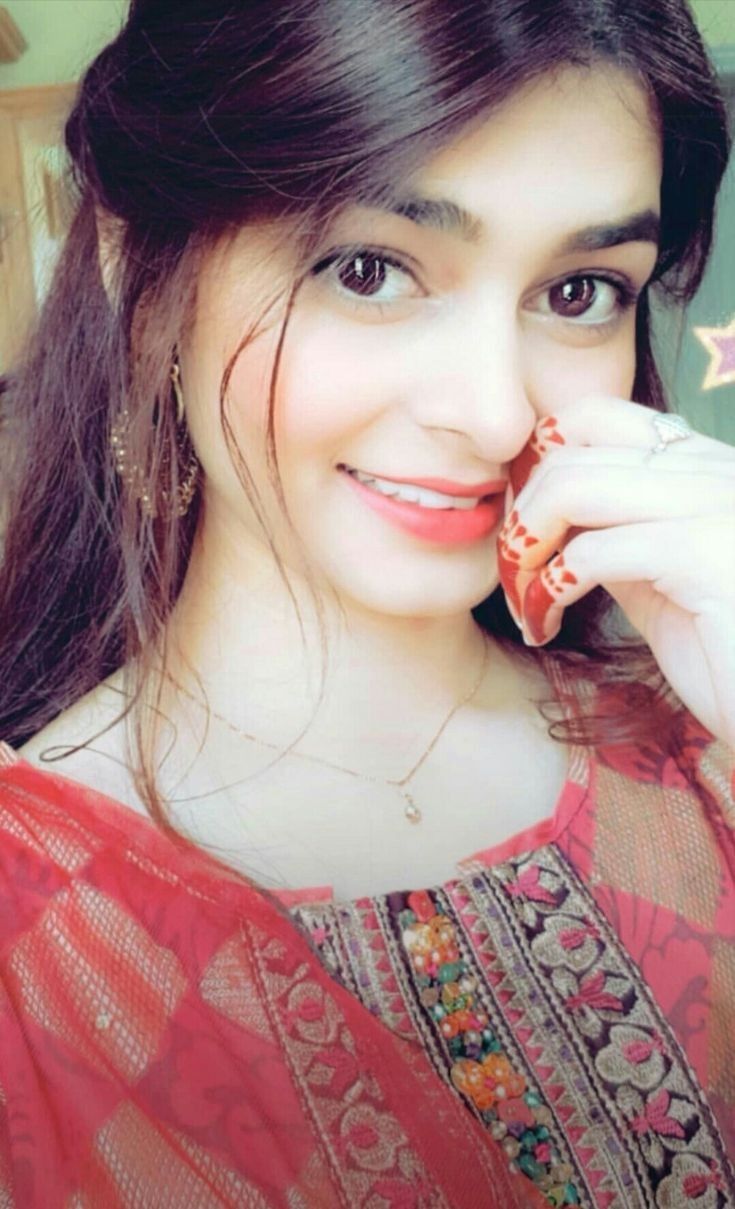 Zoya khan